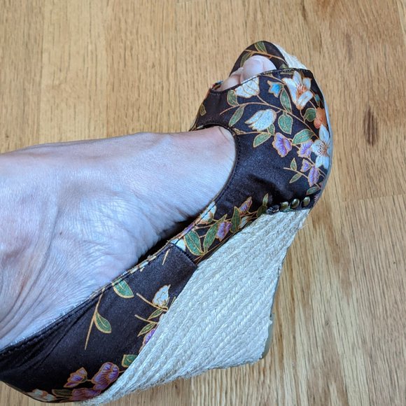 Chinese Laundry Floral Espadrilles - Picture 8 of 8